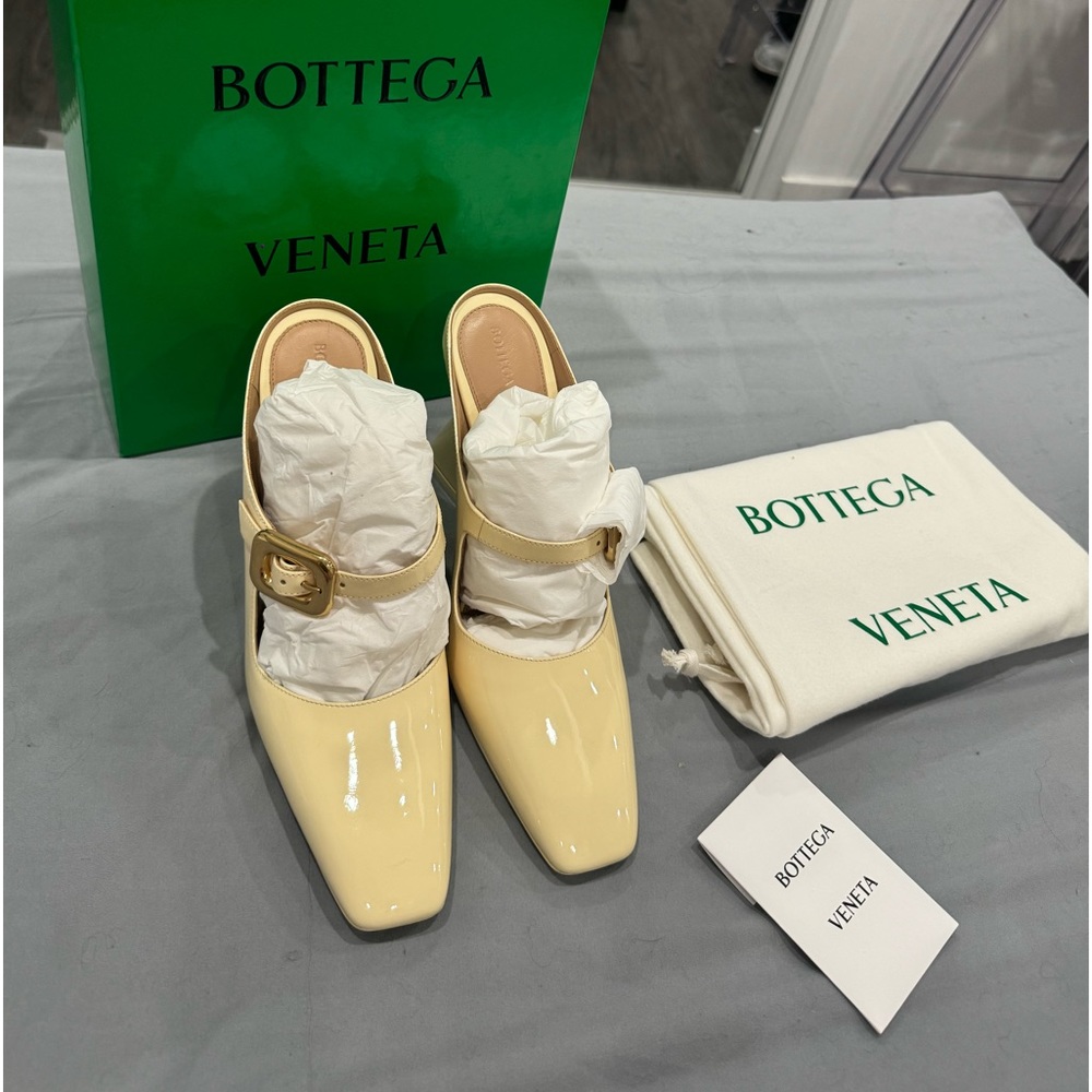 Bottega Veneta shoes